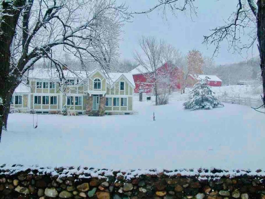 Corn Crib Cottage Barn And Villa At Hope Glen Farm Cottage Grove Zewnętrze zdjęcie