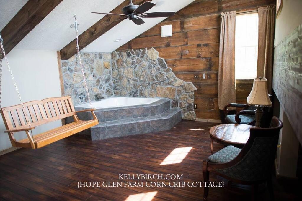 Corn Crib Cottage Barn And Villa At Hope Glen Farm Cottage Grove Zewnętrze zdjęcie